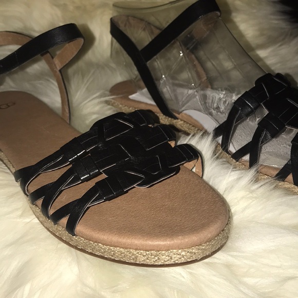 Women’s UGG LARISA  leather sandal SALE!!! - Picture 7 of 8